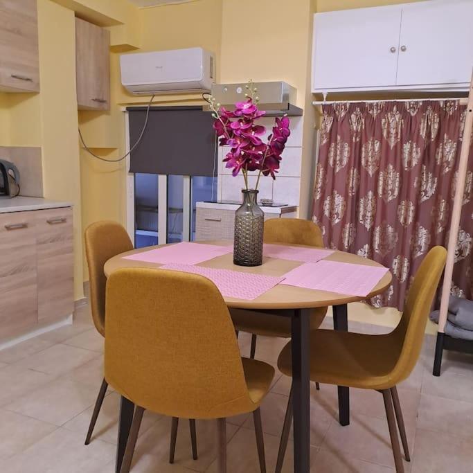 Zenia Home 1 Στην Καρδιά Της Πάτρας Exterior photo